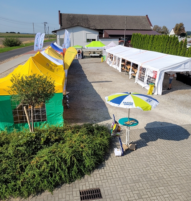 Widok na stanowiska wystawowe