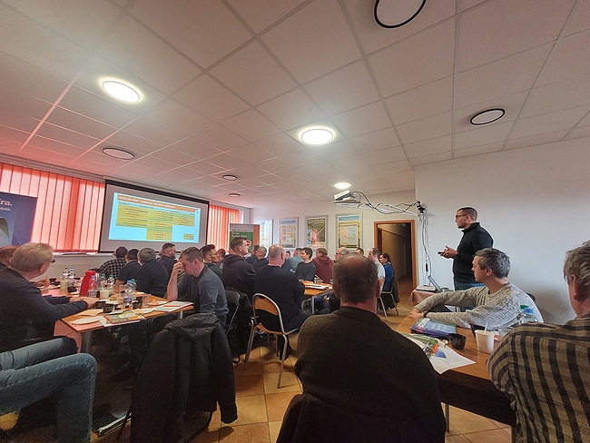 Adam Jarosz – firma KWS podczas prezentacji. 